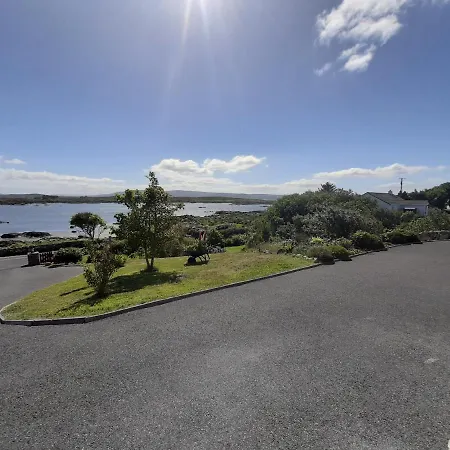 Rossroe Nocleg ze śniadaniem Canower