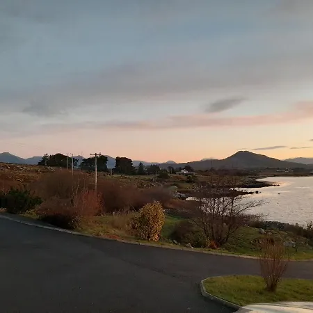 Rossroe Nocleg ze śniadaniem Canower