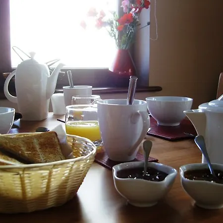 罗斯洛住宿加早餐旅舍 Canower