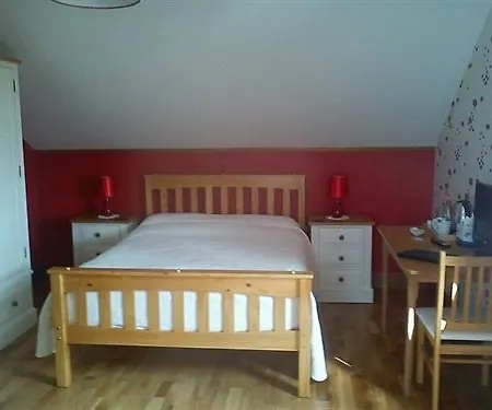 Rossroe Nocleg ze śniadaniem 4*