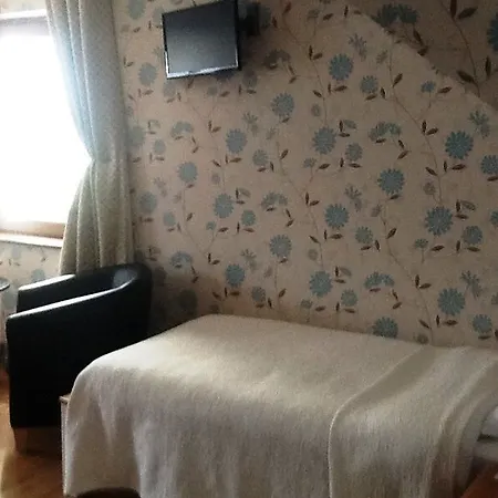 Rossroe Nocleg ze śniadaniem 4*